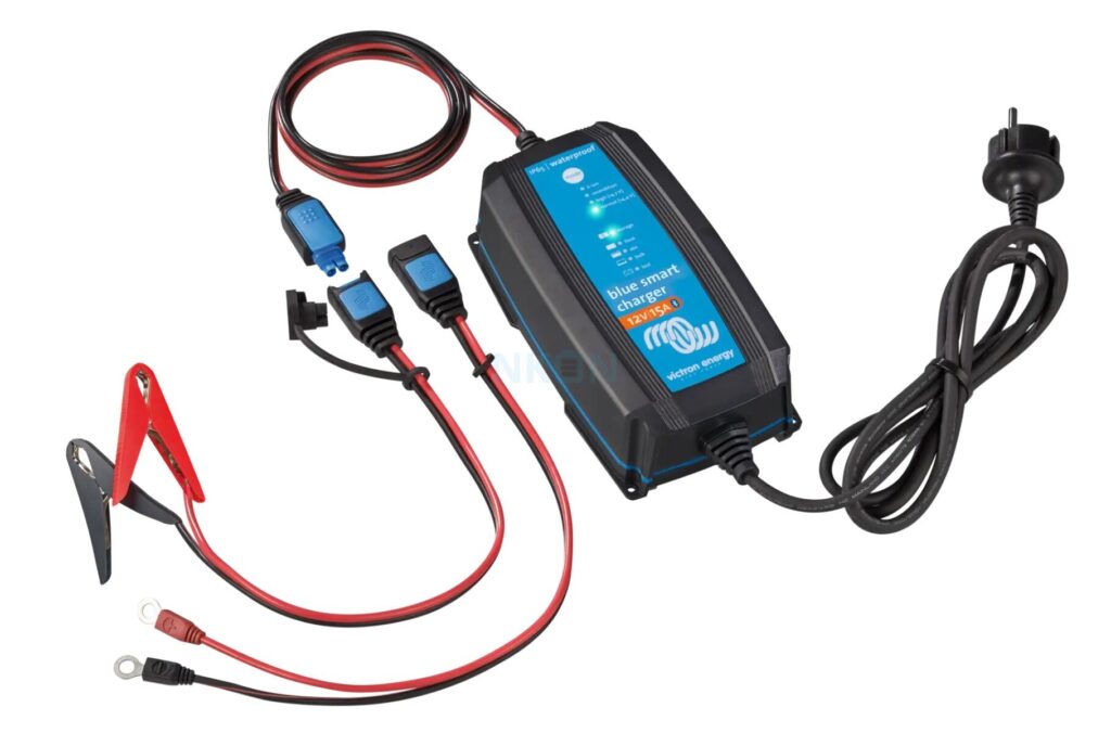 Victron Blue Smart IP65 12/15 acculader voor camper